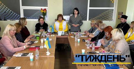 «Жінки, мир, безпека»: у Сумах у представництві Омбудсмана пройшов "круглий стіл"