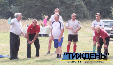 Спартакіада серед сільських спортсменів, приурочена Дню фізичної культури і спорту, пройшла на стадіоні в селі Станова.