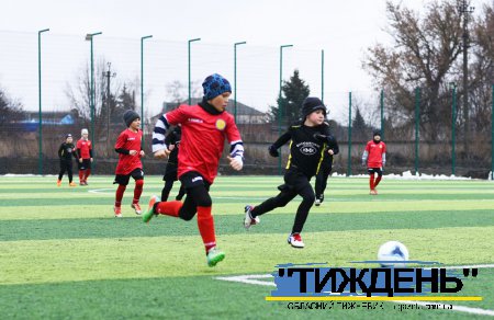 Юні футболісти двох сусідніх областей у Тростянці розіграли кубок "Nika Cup 2021"