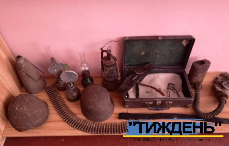 Сумські пошуковці передали Боромлянському сільському музею знайдені експонати часів Другої світової війни