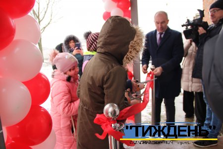 На день Святого Миколая в селі Люджа Тростянецької ОТГ відкрили оновлену бібліотеку