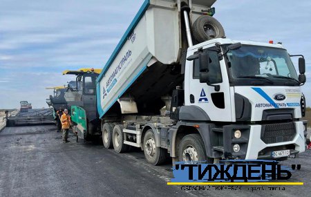 В рамках урядового проекту відбудови у Тростянці першою відновлять автодорогу