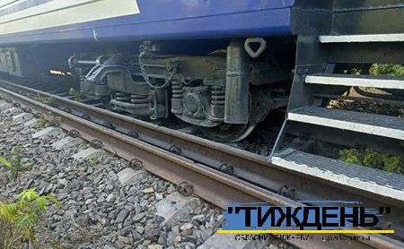 Рух залізничного транспорту працює зі значними затримками через російську атаку