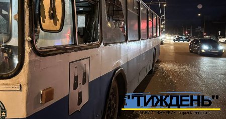 Атаки на Суми: росіяни б`ють по цивільному населенню, громадському транспорту, руйнують житлові будинки