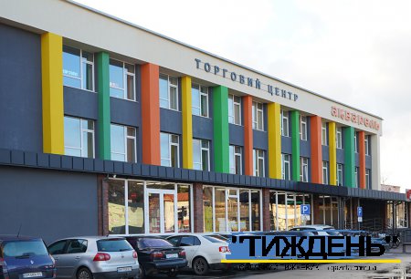 Доступність для всіх: у Тростянці триповерховий Будинок побуту облаштують пасажирським ліфтом