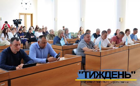Двоє тростянецьких депутатів звернулися в раду про складання повноважень: задовольнили заяву одного