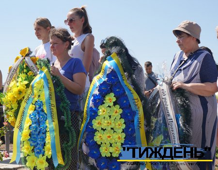 У Тростянці попрощалися з померлим захисником України Рустамом Вишневським